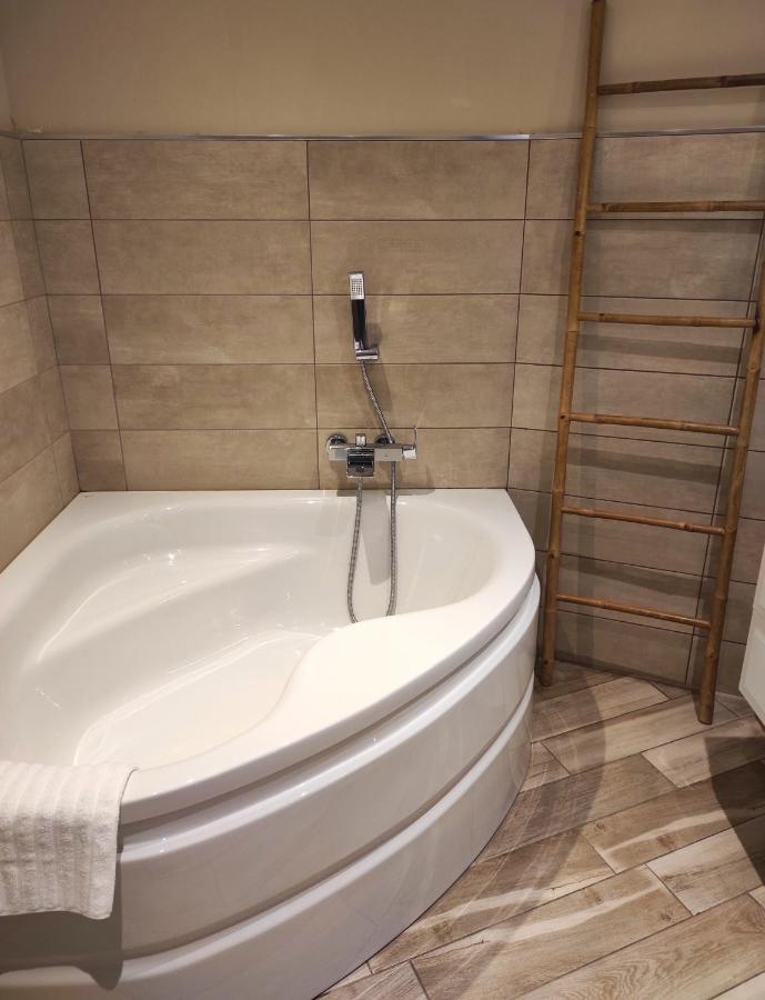 Hotel Calavita Rooftop & Spa San-Martino-di-Lota エクステリア 写真