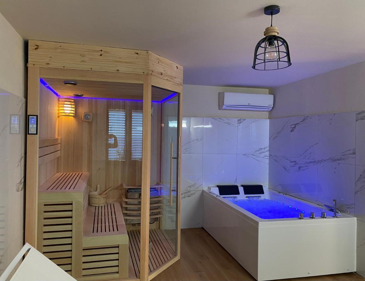 Hotel Calavita Rooftop & Spa San-Martino-di-Lota エクステリア 写真